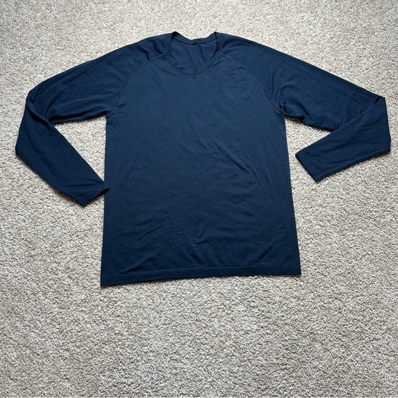 lululemon athletica Other - Lululemon Metal Vent Tech Long Sleeve